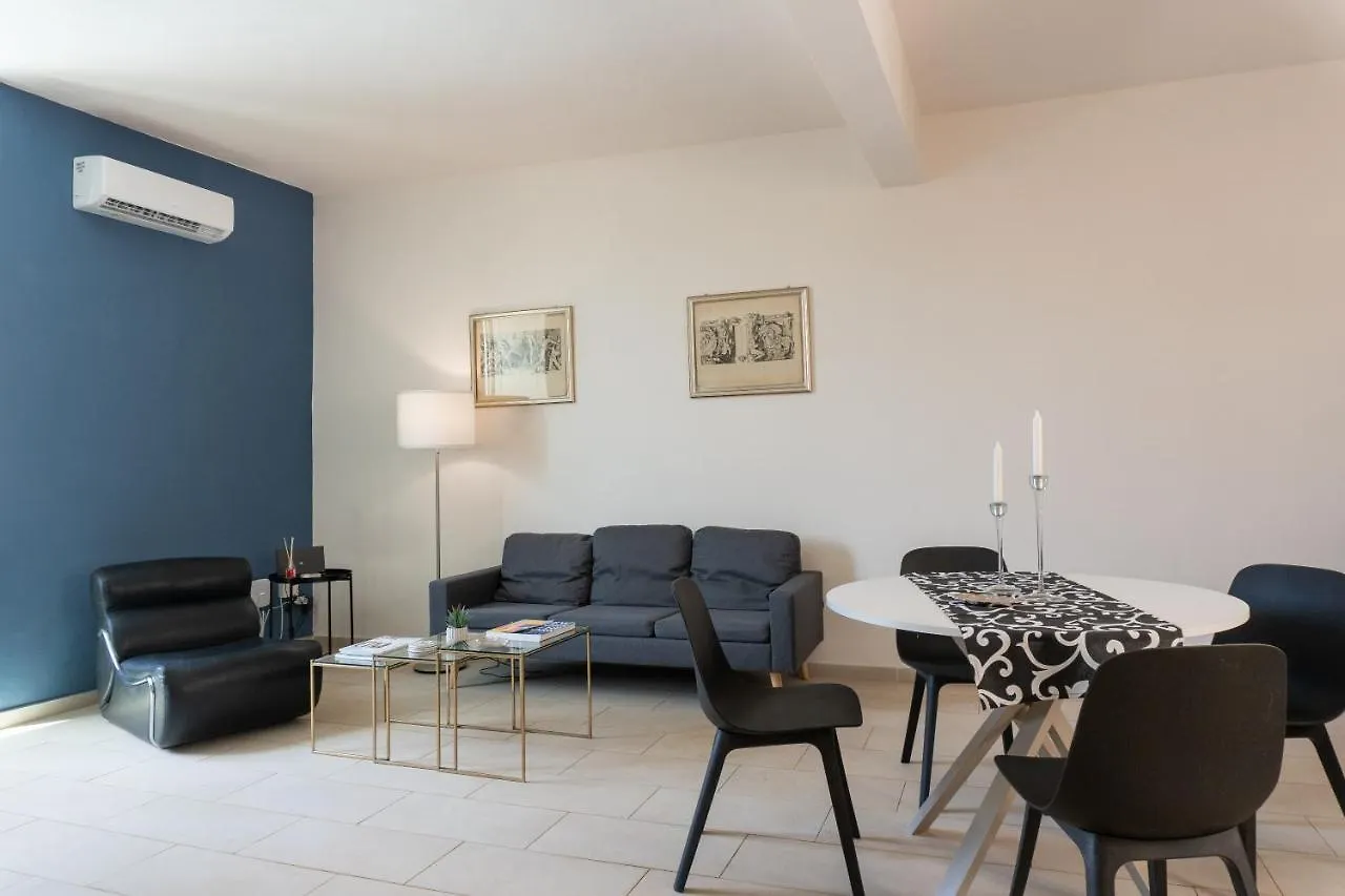Arco Del Mercato Apartment Syracuse